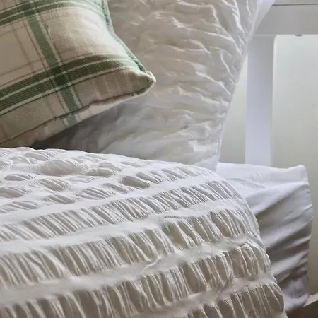 Away From - 2 Bed Free Parking & Wifi Apartment Leeds (West Yorkshire)