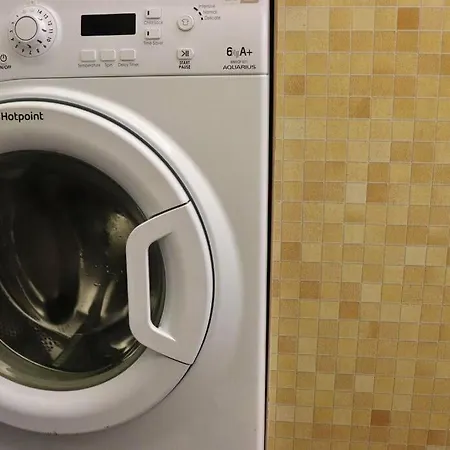 Away From - 2 Bed Free Parking & Wifi Apartment Leeds (West Yorkshire)