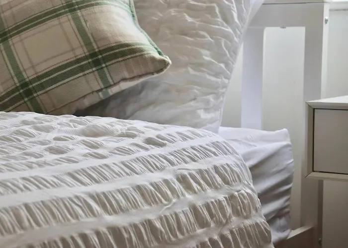 Away From - 2 Bed Free Parking & Wifi Lägenhet Leeds (West Yorkshire)