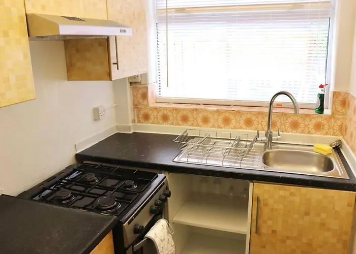 Appartamento Away From - 2 Bed Free Parking & Wifi