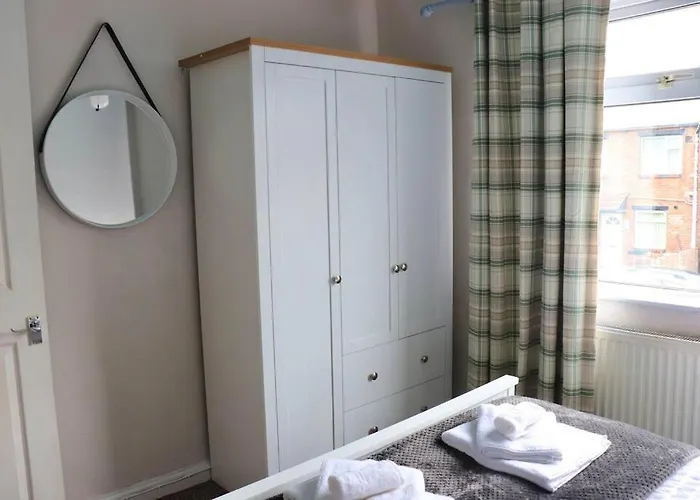 Appartamento Away From - 2 Bed Free Parking & Wifi