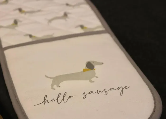 Away From - 2 Bed Free Parking & Wifi