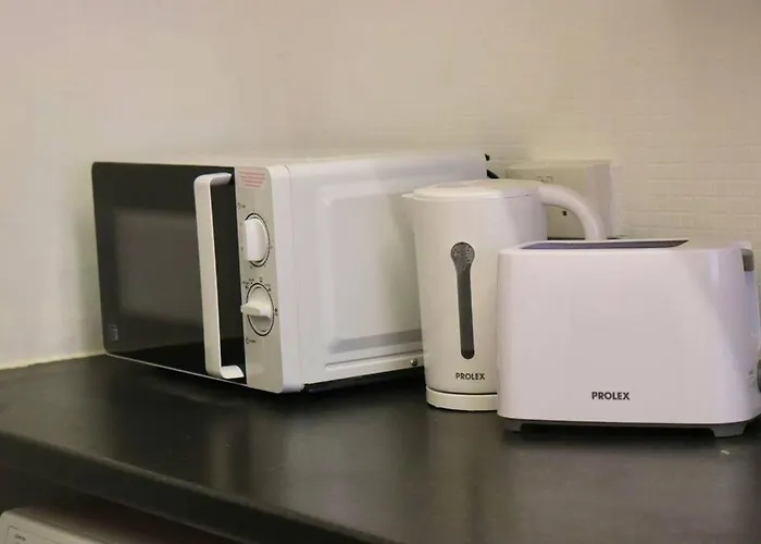 Away From - 2 Bed Free Parking & Wifi Apartment Leeds (West Yorkshire)